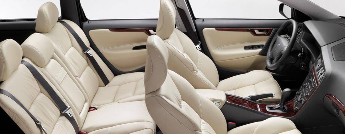 5c4siK5Y8Tyui7MNDt8Y8K-164d5ab4a4e8e778f89d86d7804f6698-volvo-v70-d5-l-04-1100