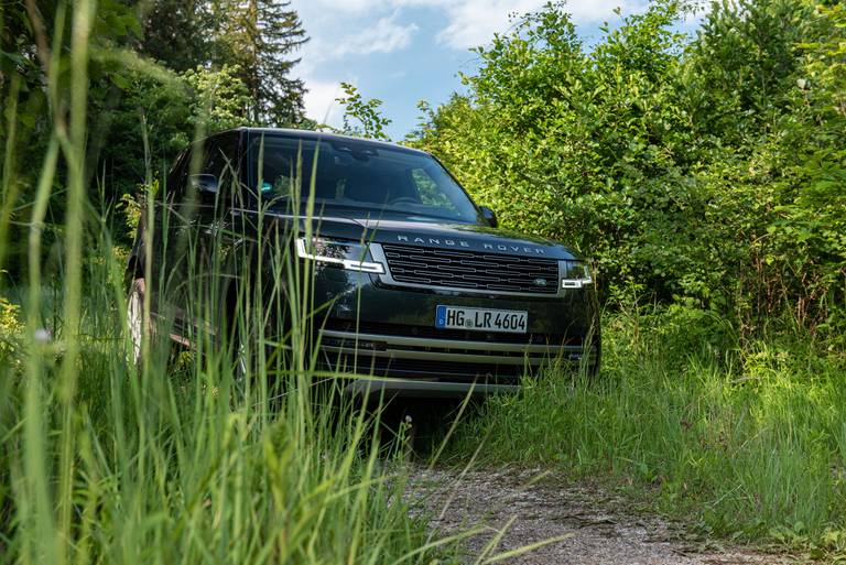 Range-Rover-P530-2022-Offroad