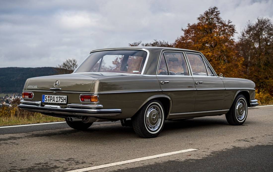 3pSwDLelkbOS48Lber25S3-ea18c7d511c2c3cfd9097c145c0bfdf5-mercedes-benz-250-back-1100
