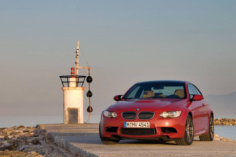 Hero-BMW-M3-E90-static-front