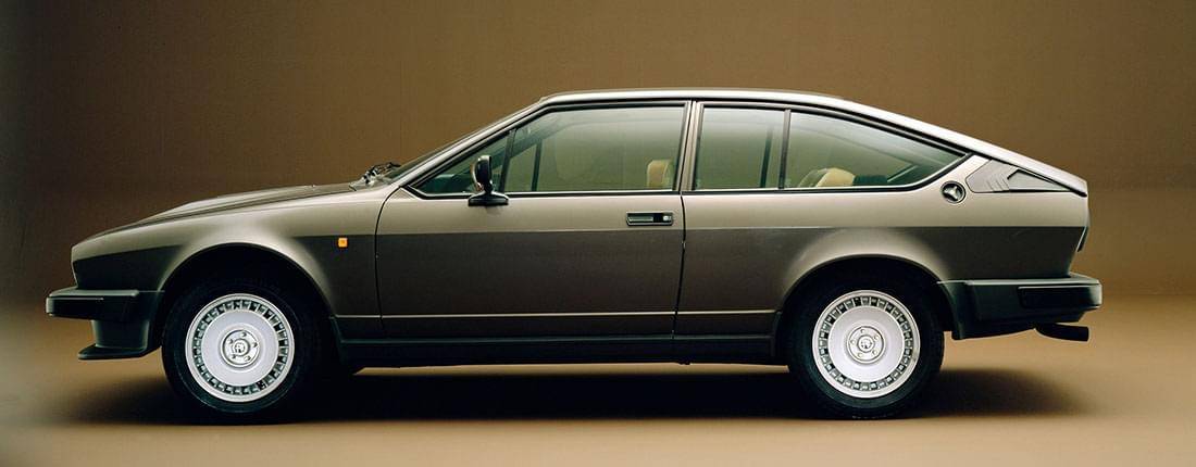 238HeeGHLpnOppXS0LXViC-7e6f141481fc26ed987f34aee2814bcc-alfa-romeo-alfetta-l-01-1100