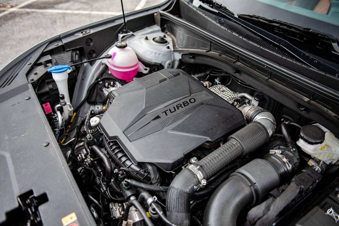  Aus für den V6: Auch in den USA fährt die vierte Generation des Kia Sorento nur noch mit vier Zylindern vor. Aber immerhin dürfen es 2,5 Liter Hubraum sein. An Kraftlosigkeit leidet der Turbobenziner dennoch nicht.