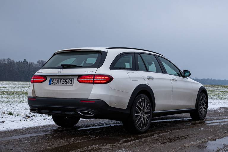 Mercedes-Benz-E-400-d-All-Terrain-Side-Rear