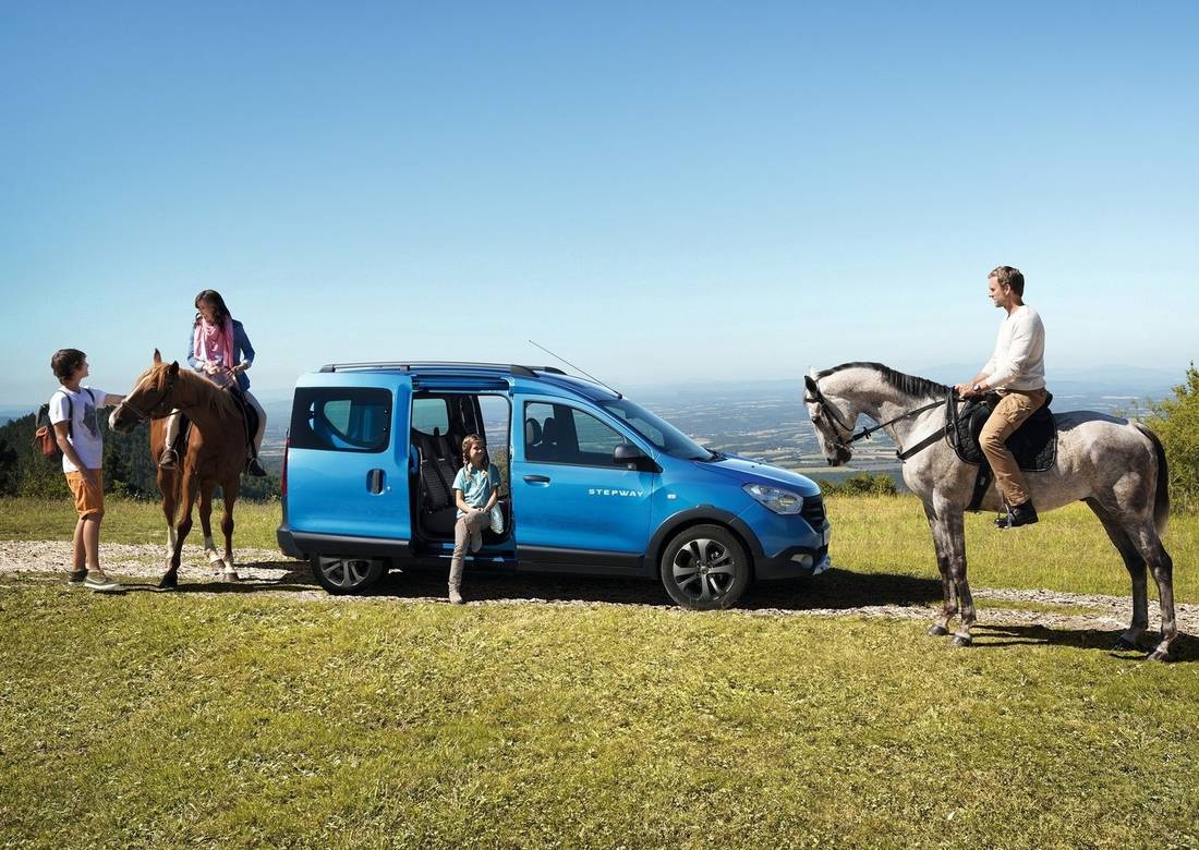 dacia-dokker-stepway-side