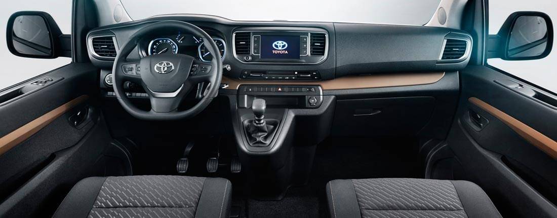 toyota-verso-interieur