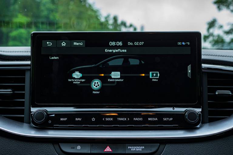 Kia-Ceed-Sportswagon-PHEV-Display