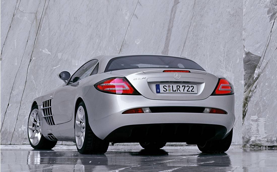 2sfAqfXjsDVPBhZtj9WVBd-24a5dac7d96c8d190fce1ac382a35f91-Mercedes-Benz_SLR_Mc-Laren_Back-1100