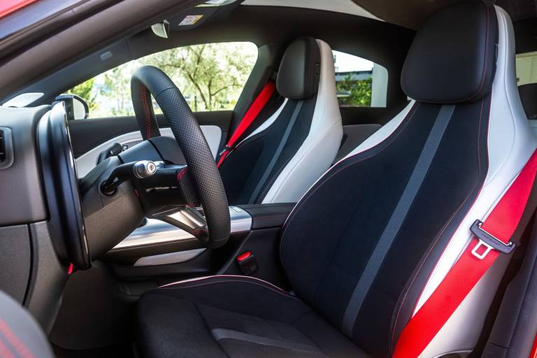 mercedes-cla-heck-sitze