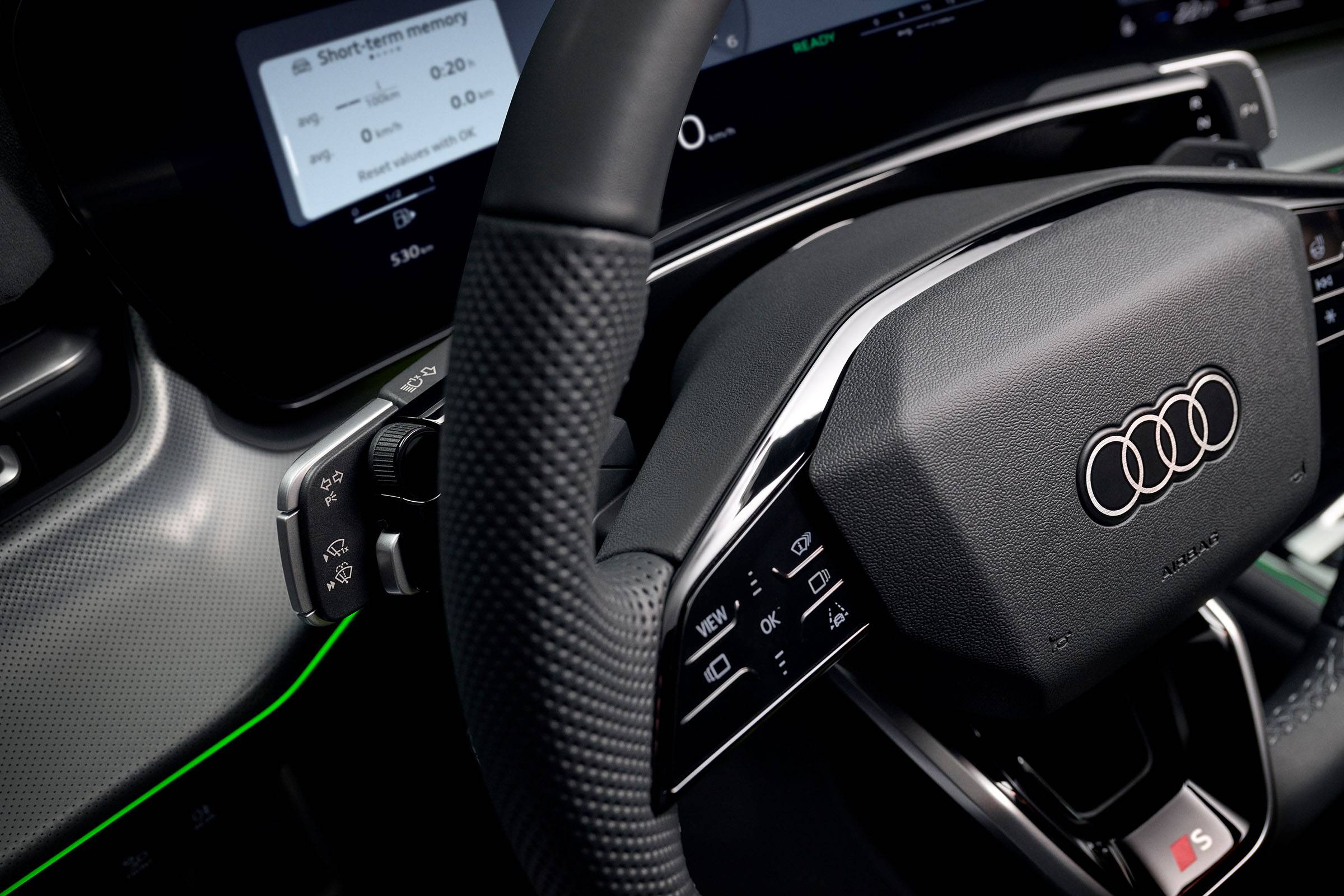 Audi Q3 2025 - Lenkradbedieneinheit