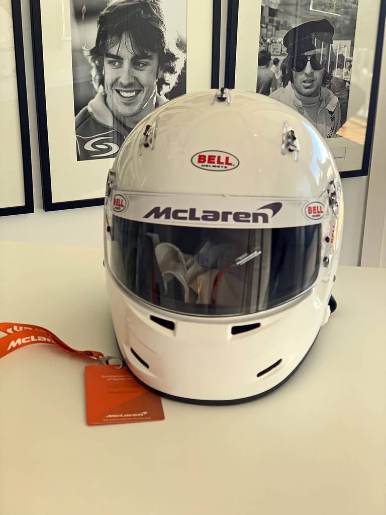 McLaren-Senna-Helmet