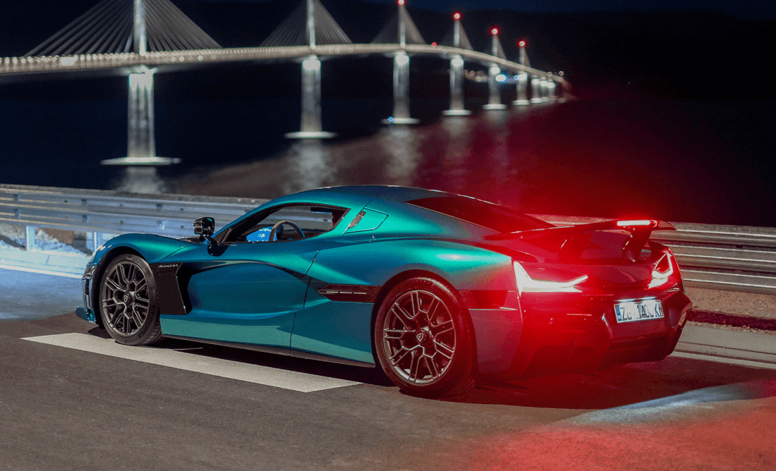 rimac-nevera-gruen-heck