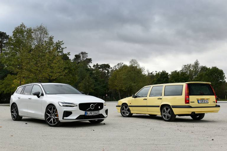 Volvo V60 Polestar vs 850 Front-Rear