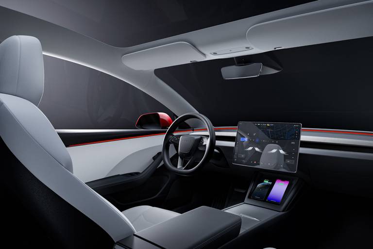 Tesla-Model-3-2024-Interior