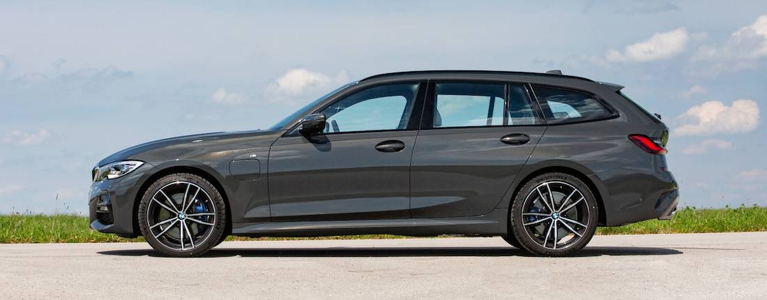 bmw-330e-touring-l-05