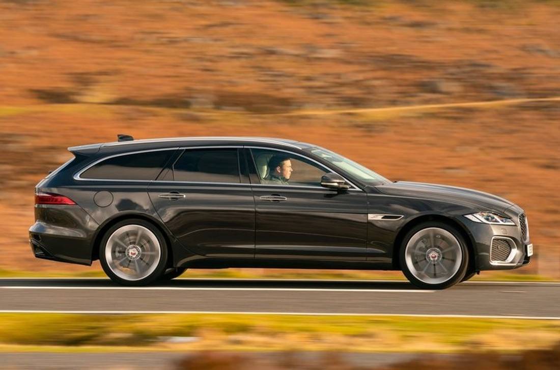 48QWGveoBgQpunQNWtcKzz-49a46d9877c327784b7c961c3598b592-jaguar-xf-sportbrake-side-1100