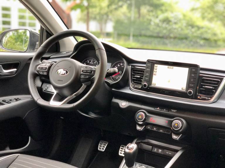 Kia Rio GT-Line Weiss Int Cockpit