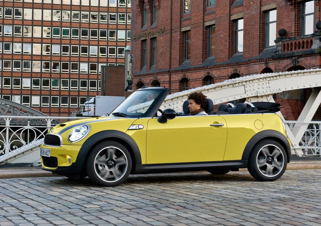 mini-cooper-s-cabrio-side