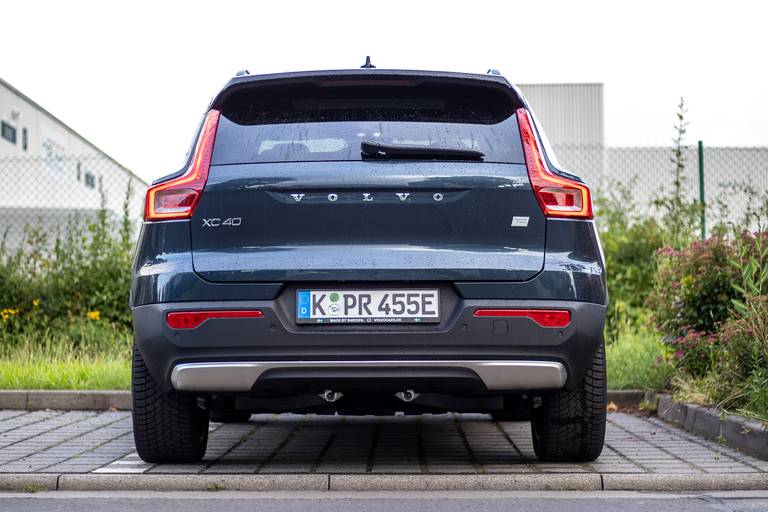 Volvo XC40 Recharge Back 1