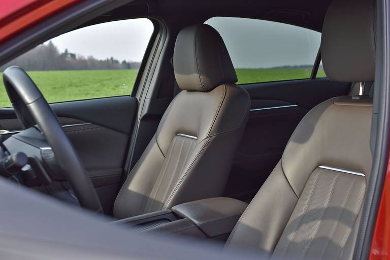 Mazda6-seats