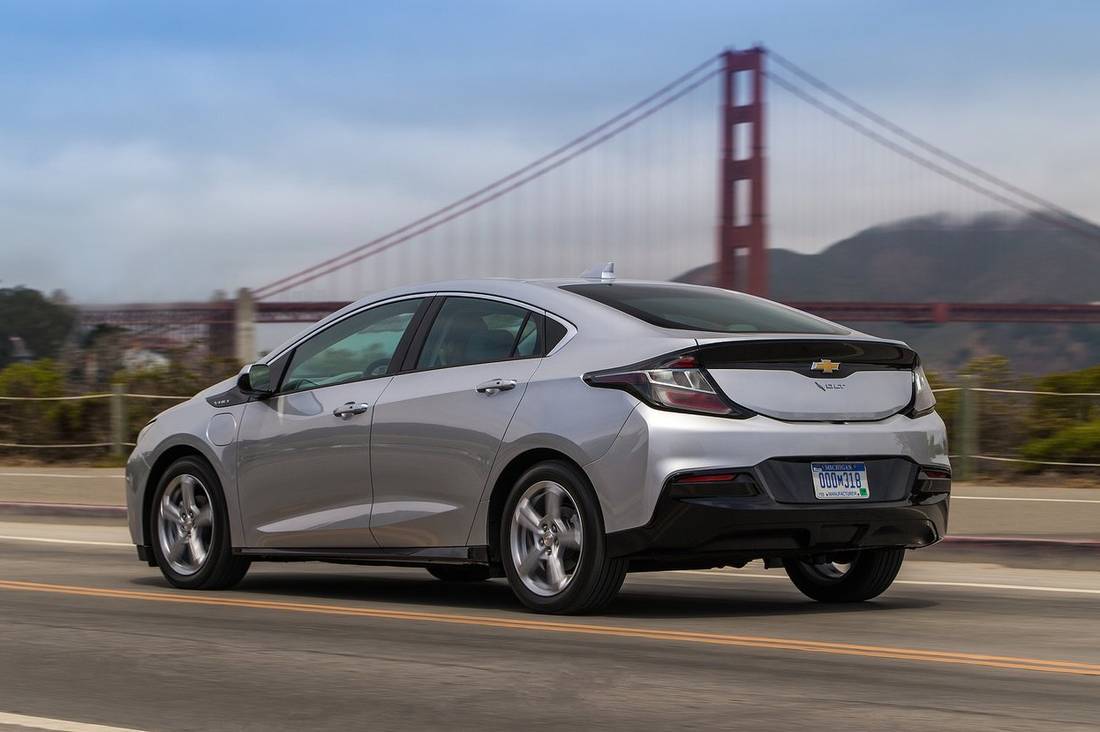 2POqwtR5nrimQHpIGSshn8-0073e6b06e8cc7955d2cb415555f8911-Chevrolet-Volt-2016-1280-0e-1100