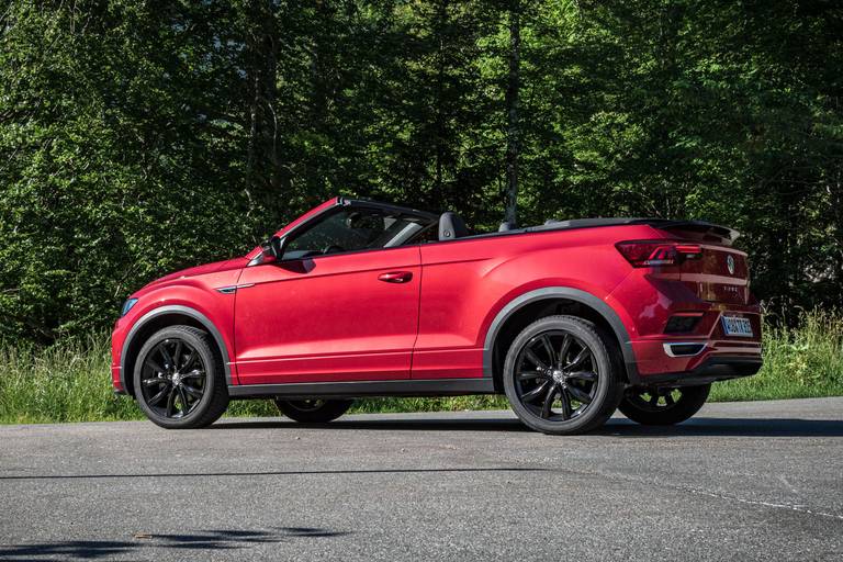 Volkswagen-T-Roc-Cabrio-2020-Side-Rear