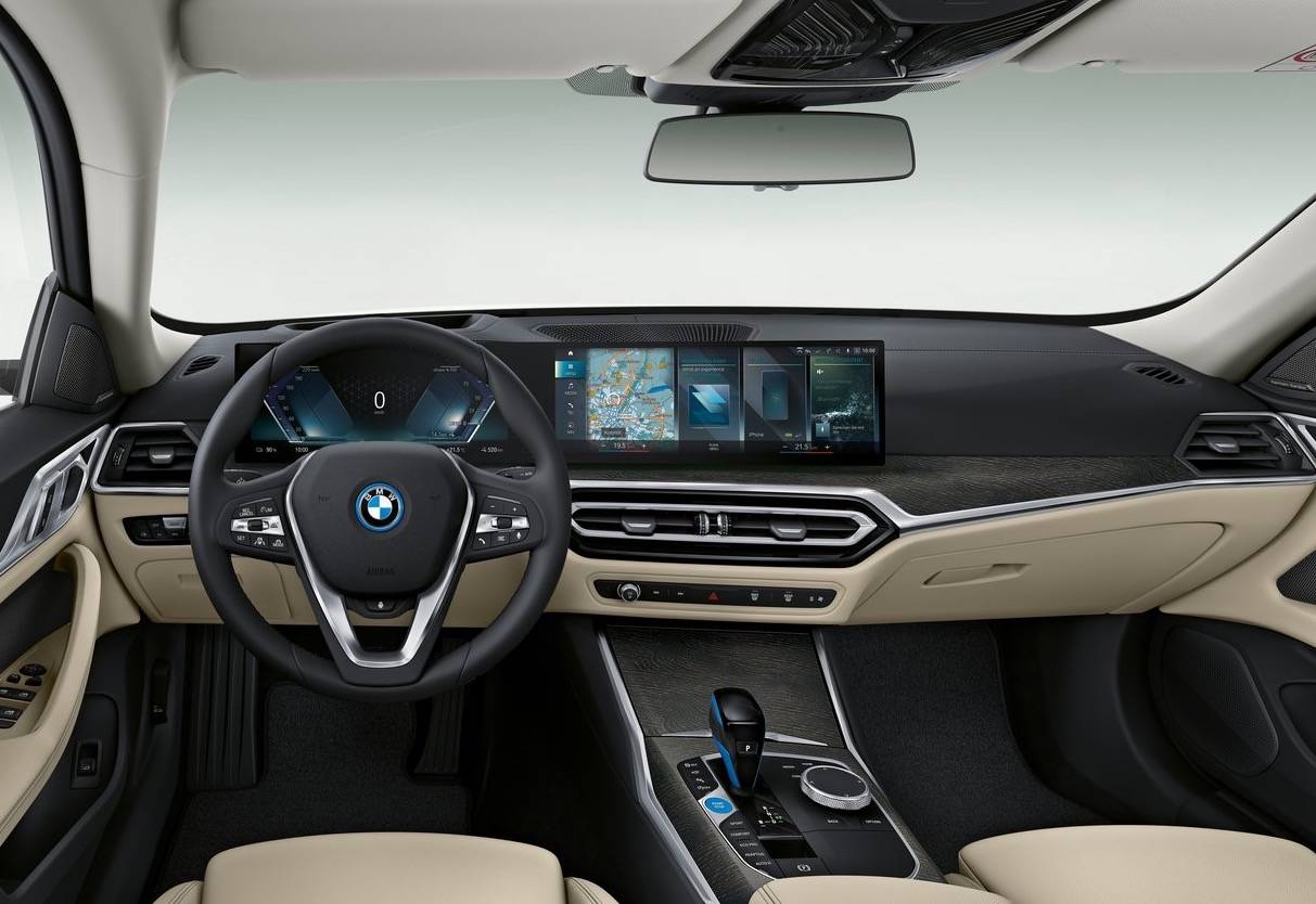 BMW-i4-Interior