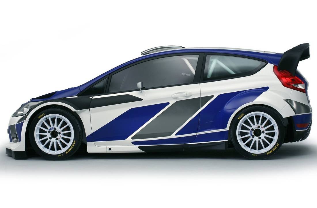 xWrjJ5SGAiRqP9n6AogJu-5b8a313158183d4901f5c14ae7c0cc30-ford-fiesta-rs-wrc-side-1100