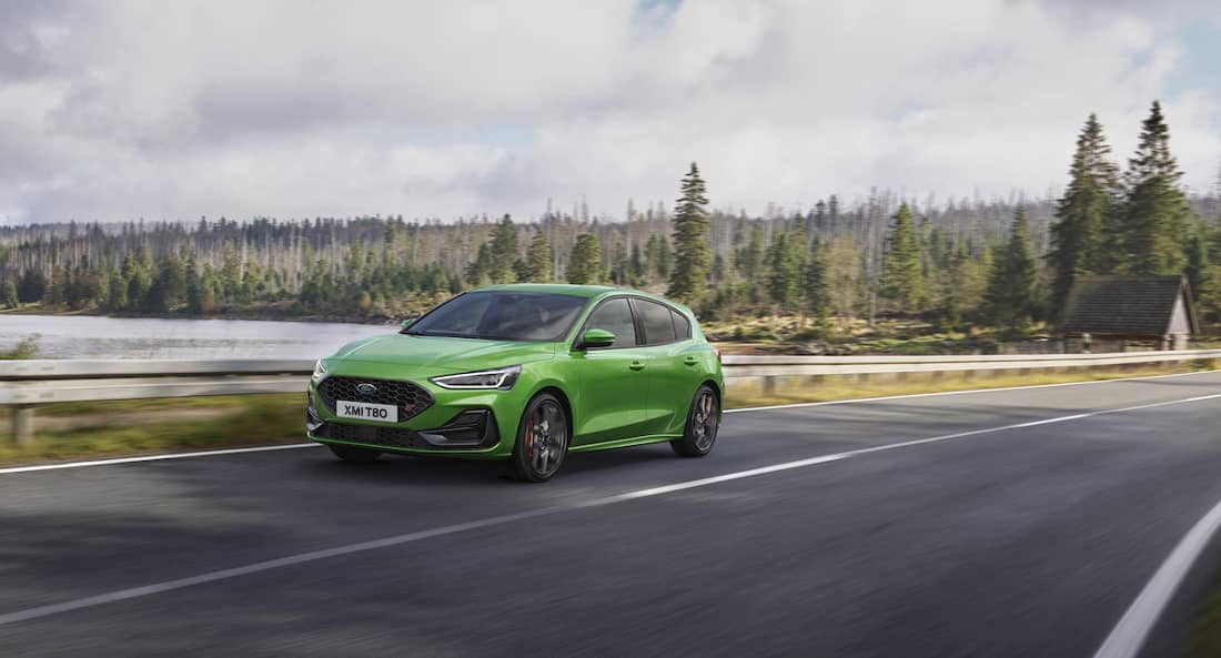 AS24 Ford Focus ST 2021 rijdend voor