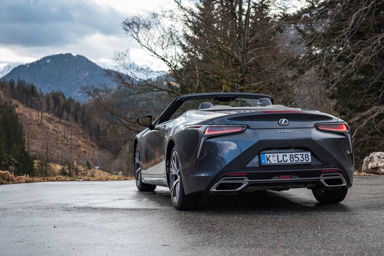 Lexus-LC-500-Cabrio-Side-Rear