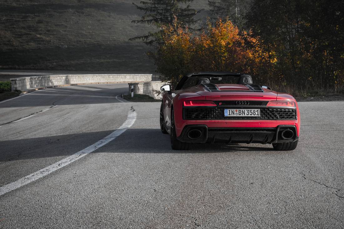 Audi R8 Spyder V10 performance RWD Test: Feierwerk mit 10 Zylindern