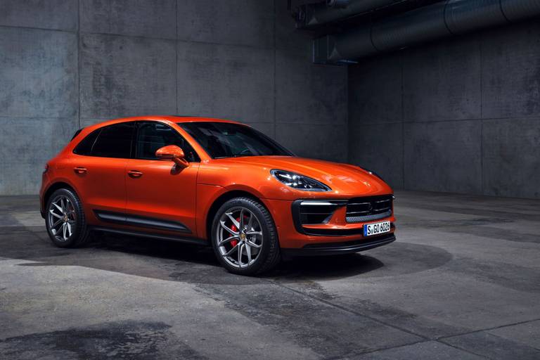 Porsche-Macan-2022-Front-Side