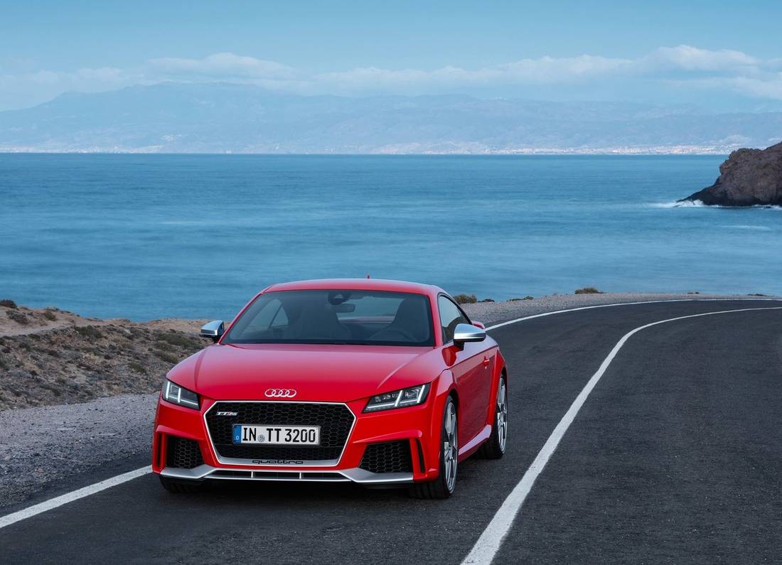 audi-tt-rs-front