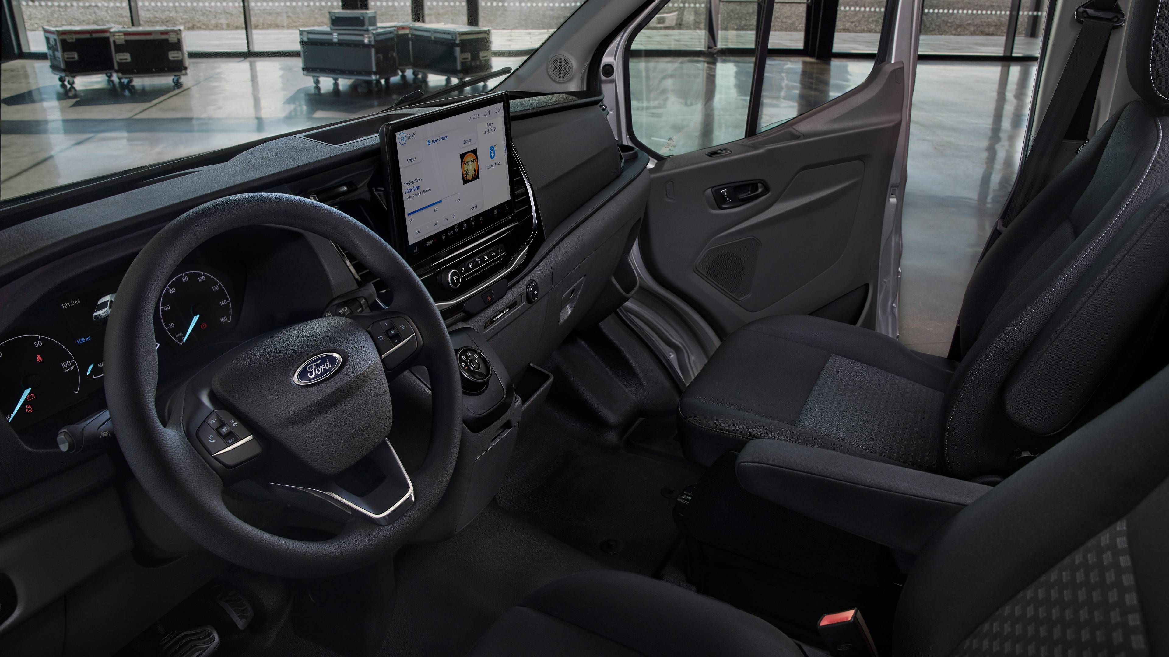 ford-e-transit-interieur