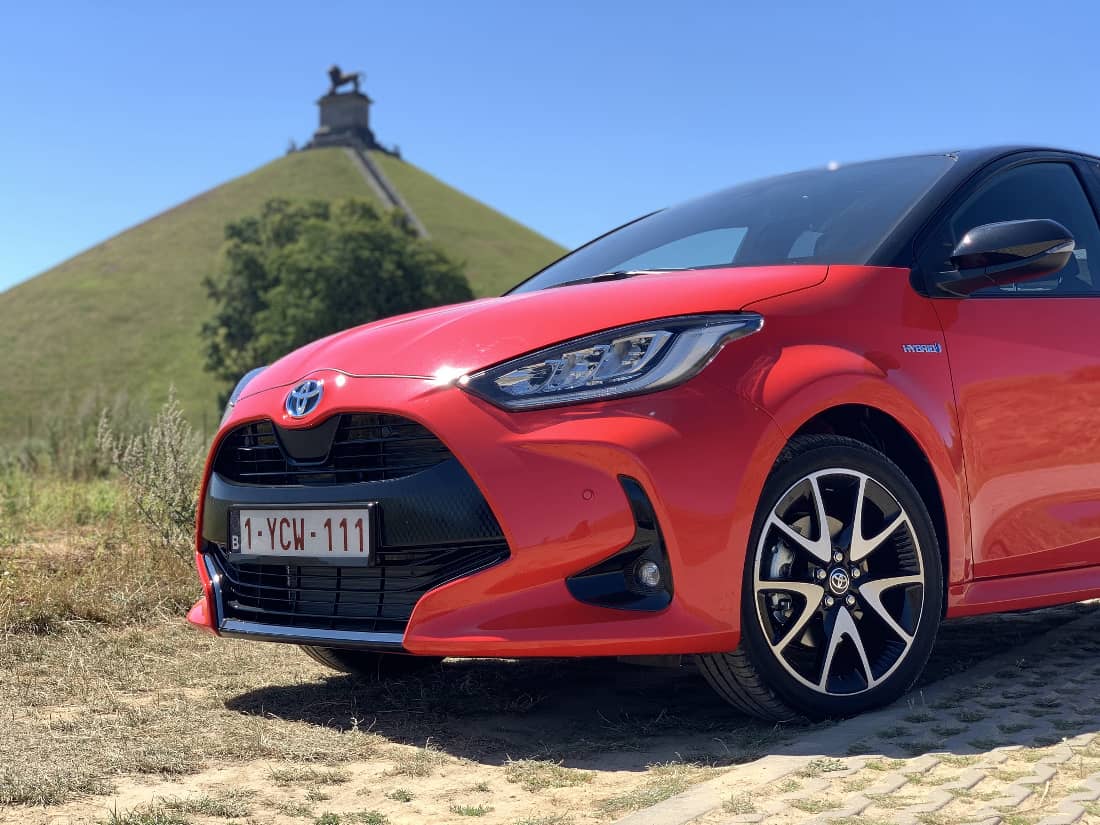 Toyota Yaris Hybrid 2020 Front Detail Loewe