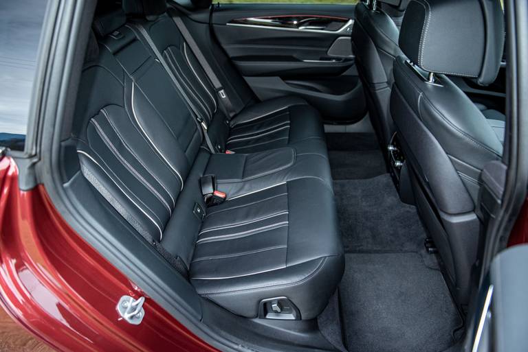 BMW-630d-Gran-Turismo-Rearseats