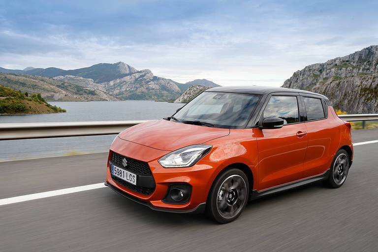  Der Suzuki Swift startet 1983 mit Kombiprofil und wird 2005 zum Einsteiger-Sportler der günstigen Kleinwagen.