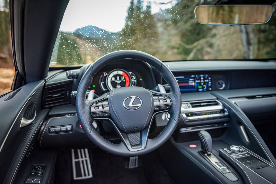 Lexus-LC-500-Cabrio-Cockpit2