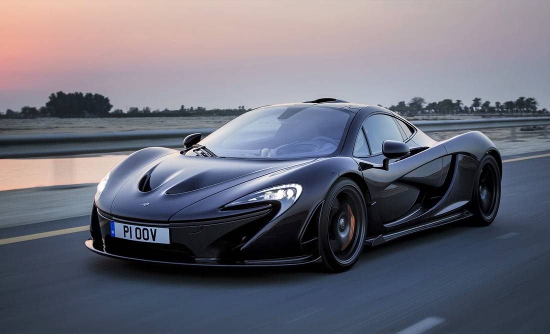 mclaren-p1-fahraufnahme-front-schwarz