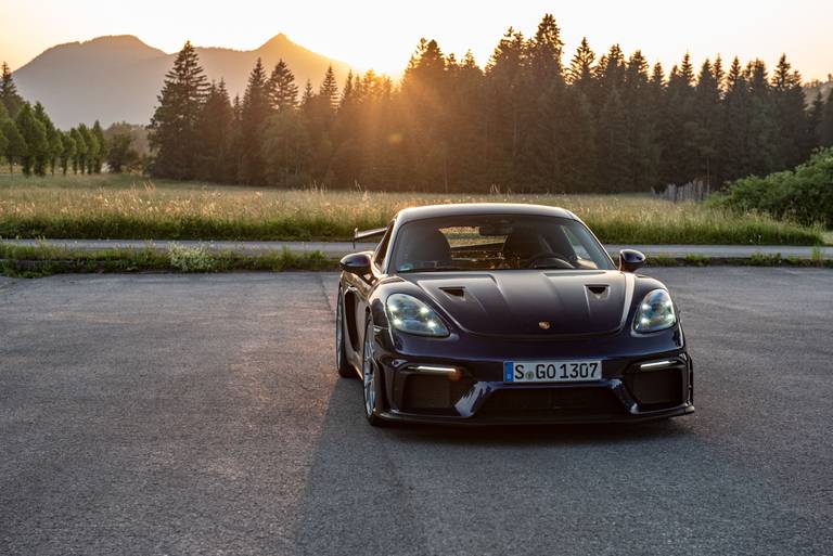 Porsche-718-GT4-RS-Front