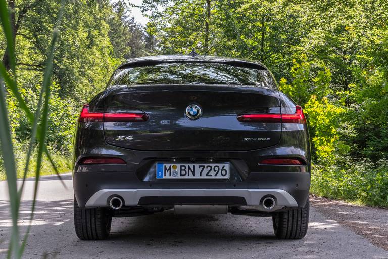 BMW-X4-Rear