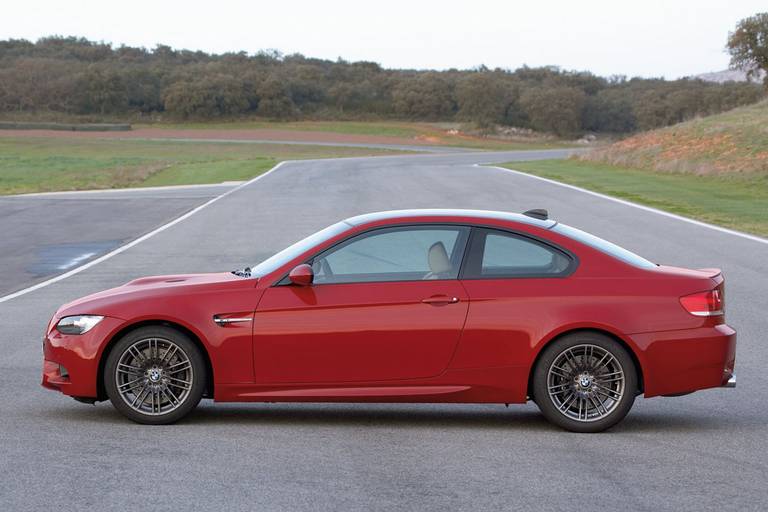 Hero-BMW-M3-E90-side