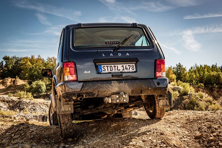 Lada-4x4-Rear