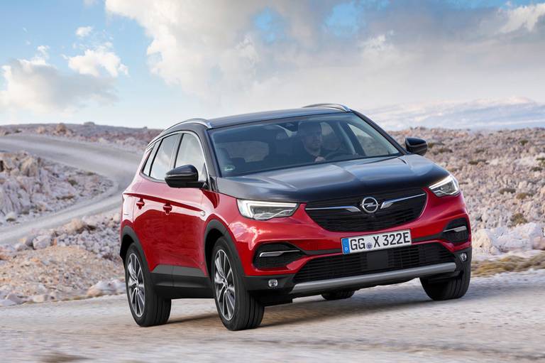 Opel-Grandland-X-Hybrid4