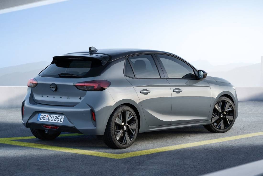 Neuer-Opel-Corsa-2023-Rear