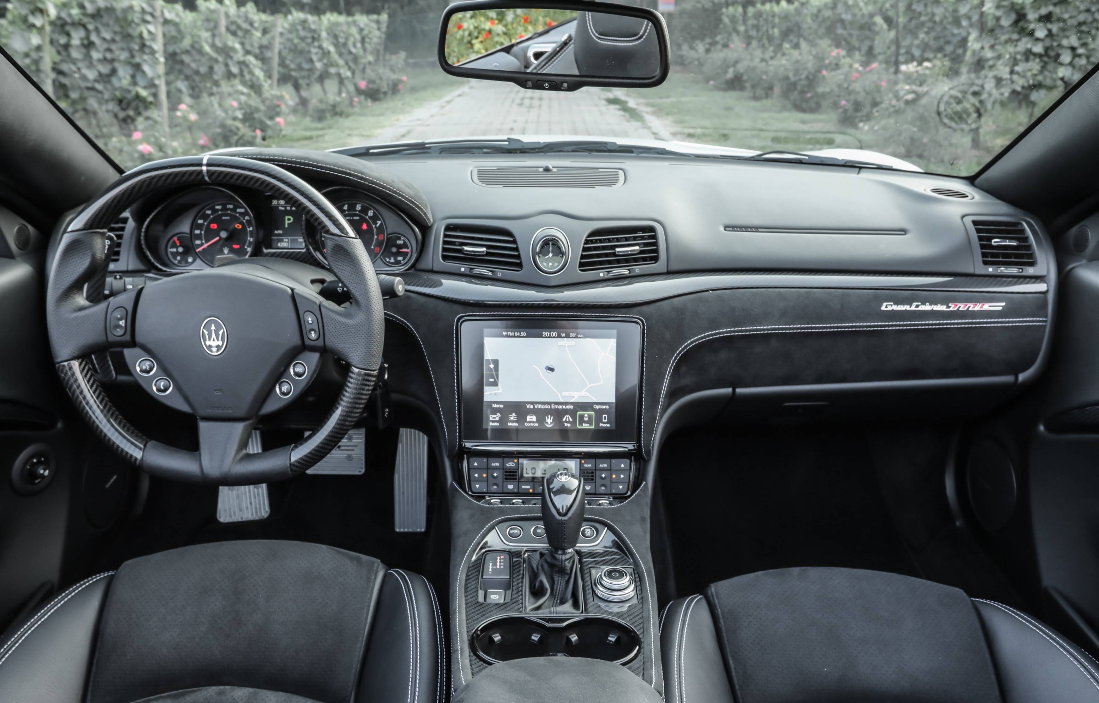 maserati-gran-cabrio-interieur