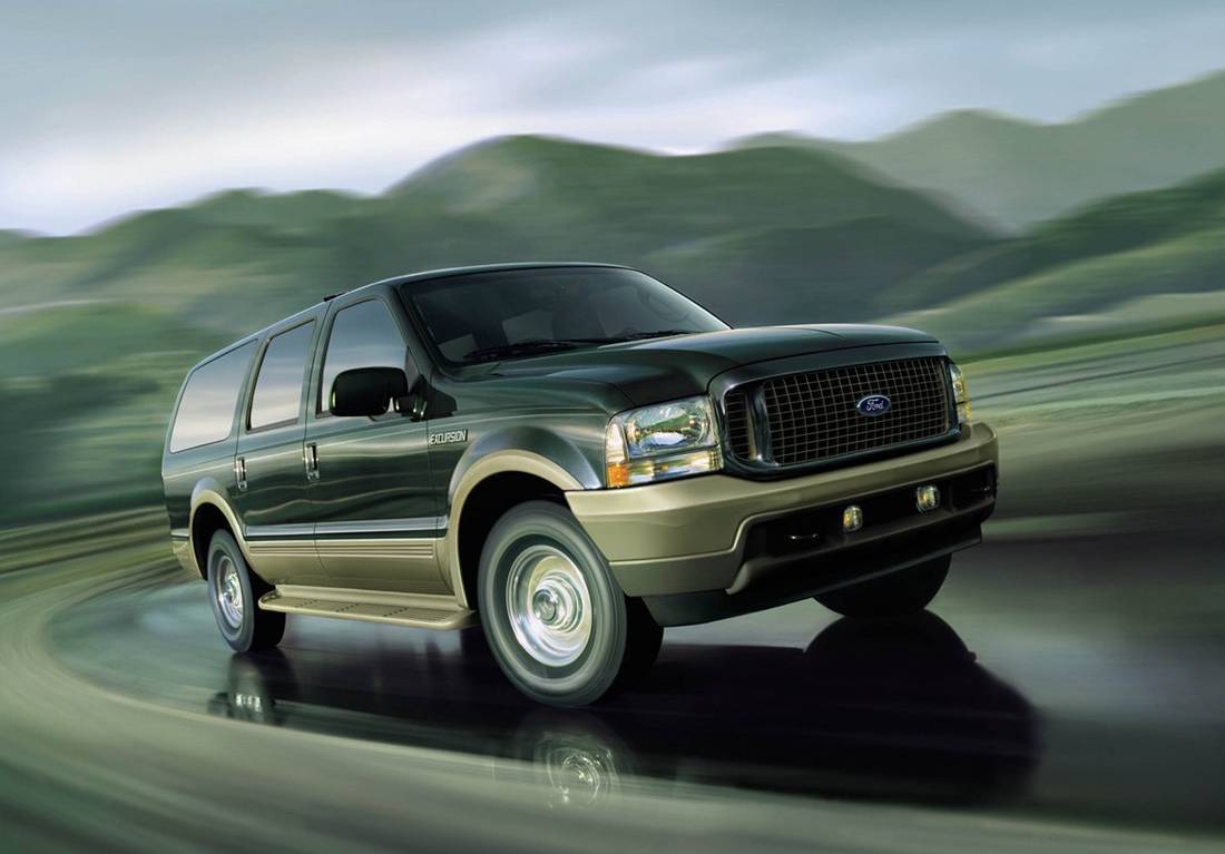7gCCheVaS8IINrIwPMCkzF-04e13e57d9e8f6a3d158cc87b884c352-Ford-Excursion-2003-1280-01-1100