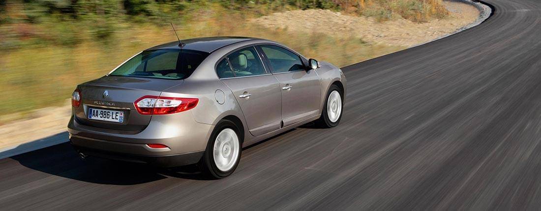 1LUodmyc6xescUw36LSTTw-d96f79a449f63816831cdf7512a6a7d6-renault-fluence-l-03-1100