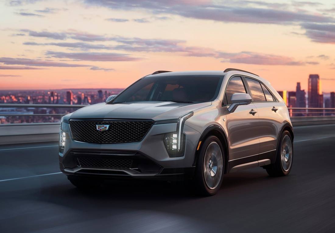 cadillac-xt4-white-front