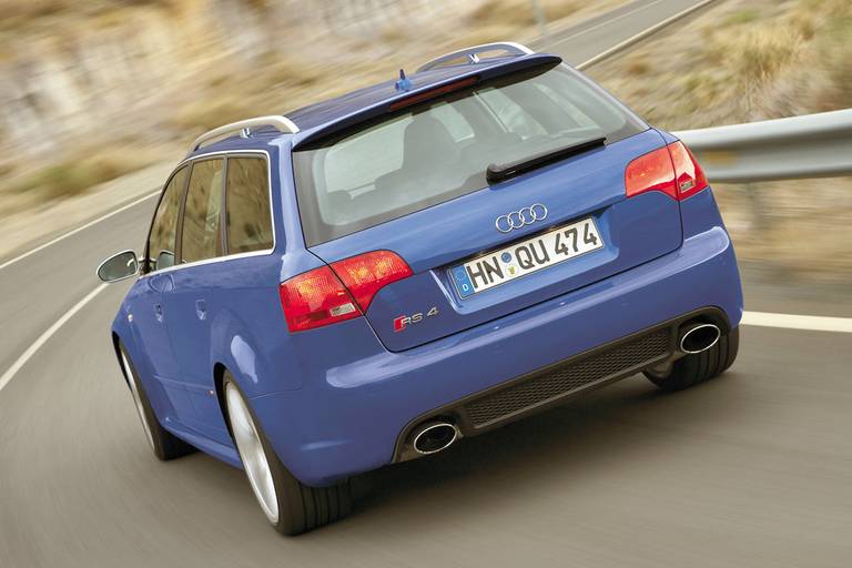 Audi-RS4-rear
