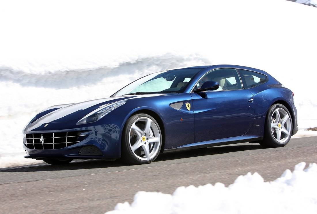 ferrari-ff-blue-side